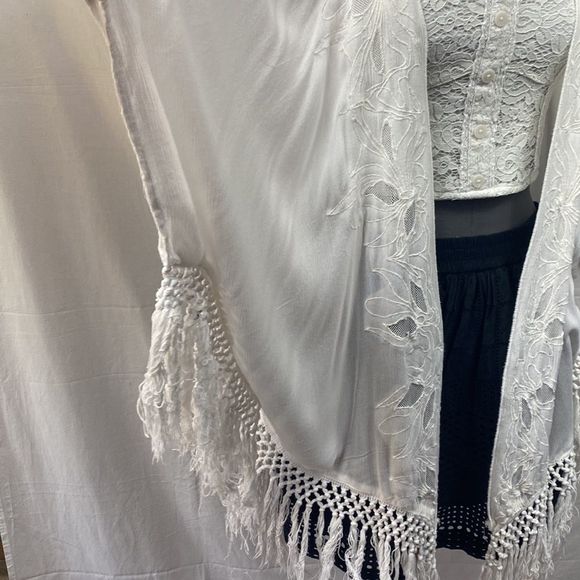 Roxy fringe overthrow wrap shawl poncho shrug lace embroidered XS - Picture 5 of 12